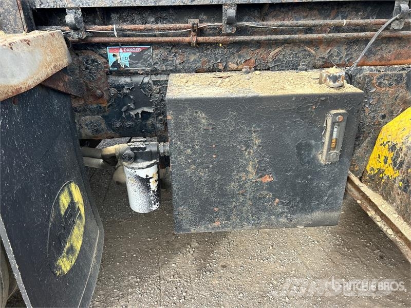 Sterling L9500 8x4 Hooklift Truck Treileri ar āķi