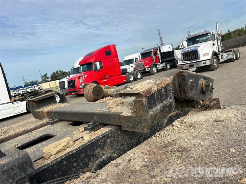 Sterling L9500 8x4 Hooklift Truck Treileri ar āķi