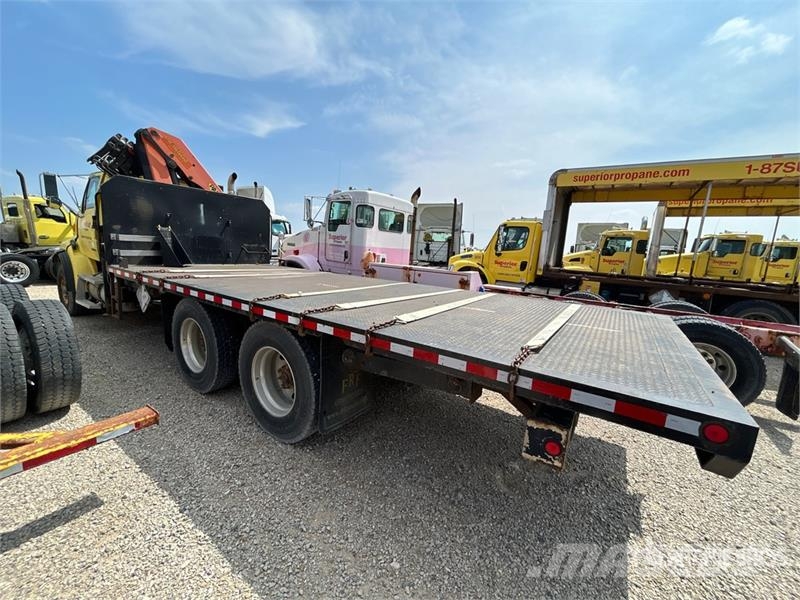 Sterling LT9500 Kamioni sa kranom