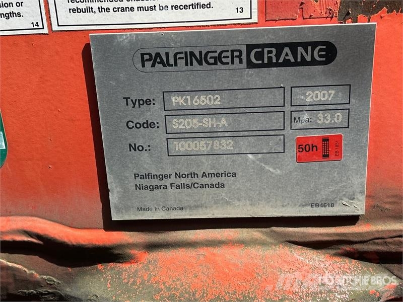 Sterling LT9500 Kamioni sa kranom