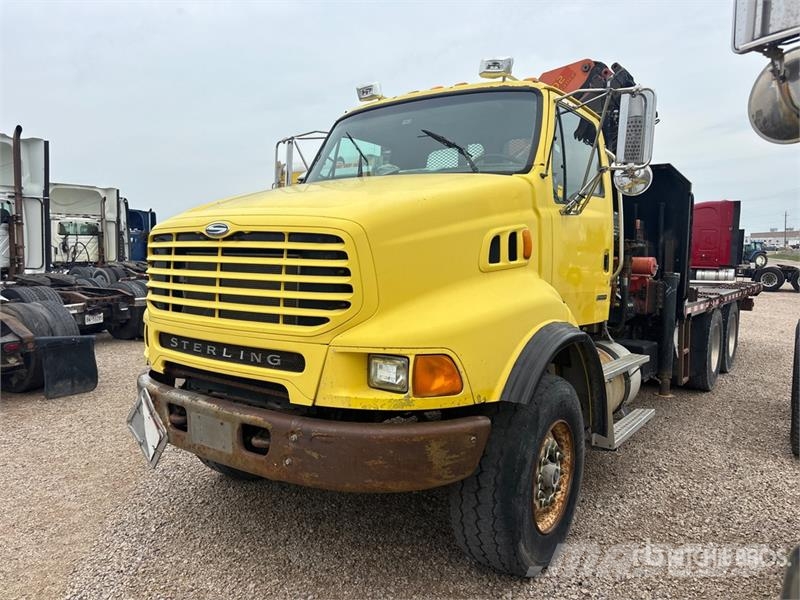 Sterling LT9500 Tovornjaki z žerjavom