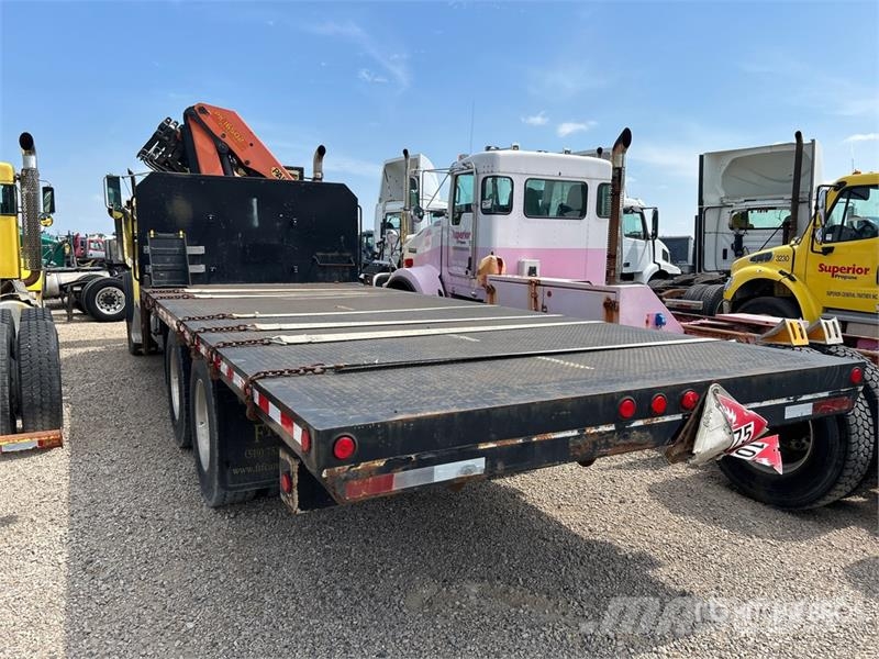 Sterling LT9500 Kamioni sa kranom