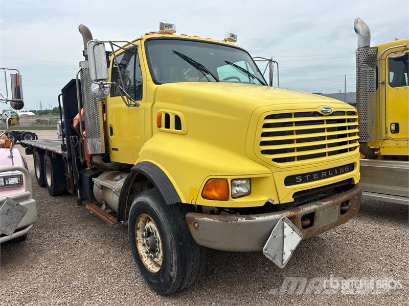 Sterling LT9500 Tovornjaki z žerjavom