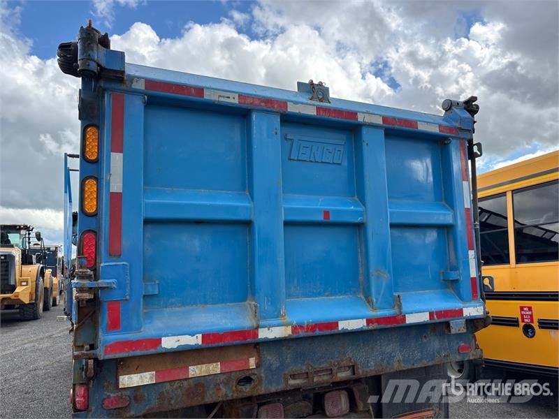 Sterling LT9500 STE 6x4 Snow Plow Truck Visuotinės / bendrosios paskirties automobiliai