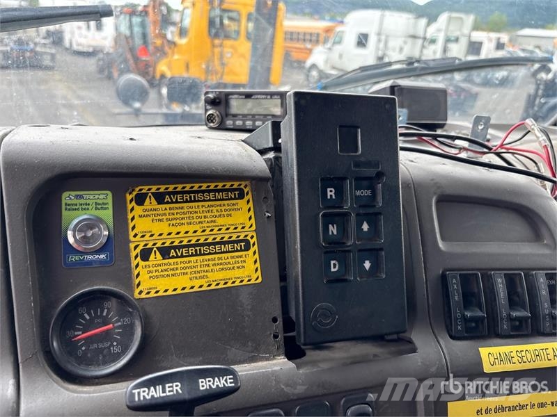 Sterling LT9500 STE 6x4 Snow Plow Truck Visuotinės / bendrosios paskirties automobiliai