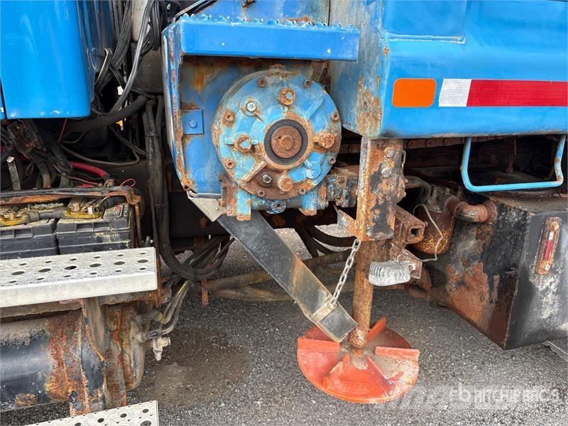 Sterling LT9500 STE 6x4 Snow Plow Truck Visuotinės / bendrosios paskirties automobiliai
