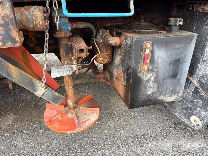 Sterling LT9500 STE 6x4 Snow Plow Truck Visuotinės / bendrosios paskirties automobiliai