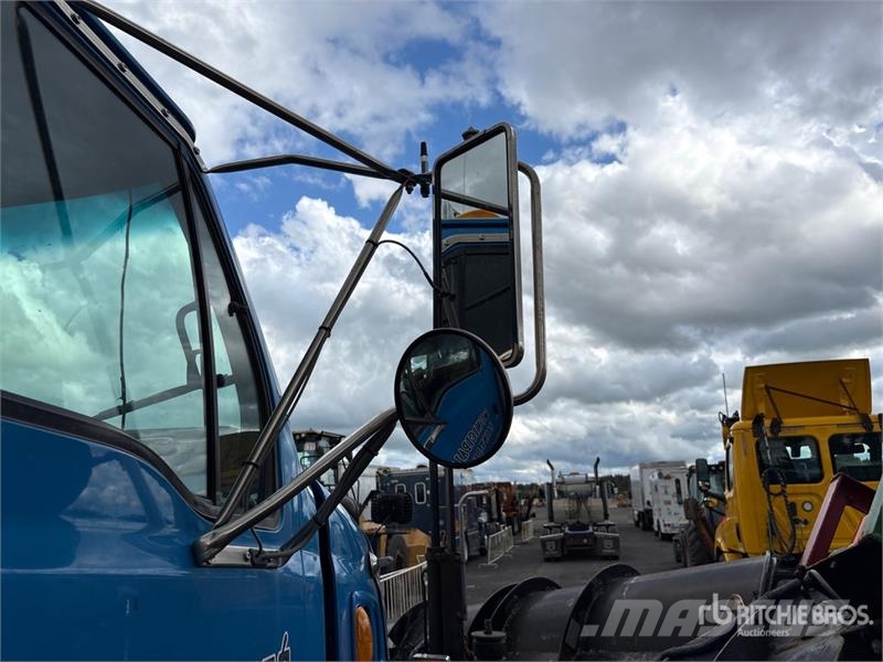 Sterling LT9500 STE 6x4 Snow Plow Truck Visuotinės / bendrosios paskirties automobiliai