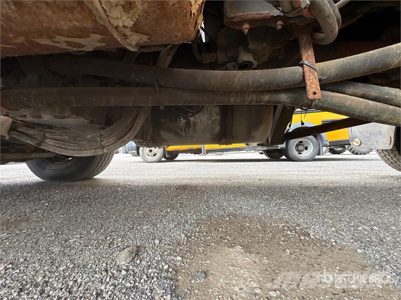 Sterling LT9500 STE 6x4 Snow Plow Truck Visuotinės / bendrosios paskirties automobiliai