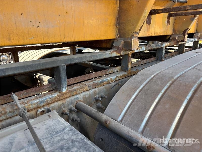 Sterling LT9513 6x4 Snow Plow Truck Komunalna vozila