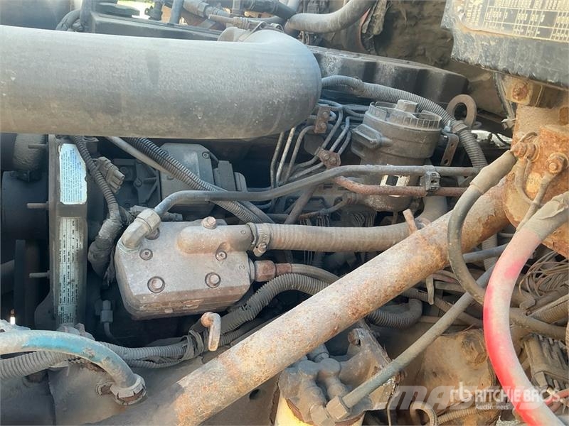 Sterling M7500 Nosturiautot
