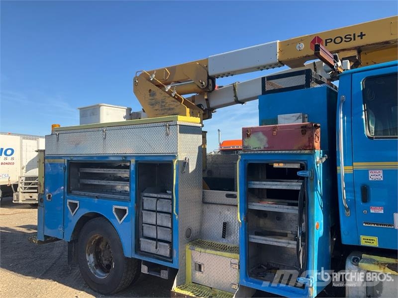 Sterling on Sterling Acterra 4x2 Bucket Truck LKW-Arbeitsbühnen