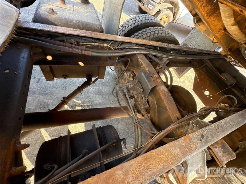 Sterling STE 4x2 Snow Plow Truck Közúti karbantartó haszongépek
