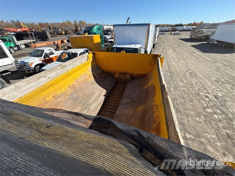 Sterling STE 4x2 Snow Plow Truck Közúti karbantartó haszongépek