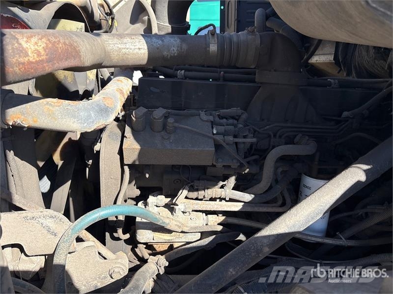 Sterling STE 4x2 Snow Plow Truck Közúti karbantartó haszongépek