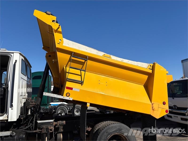 Sterling STE 4x2 Snow Plow Truck Közúti karbantartó haszongépek