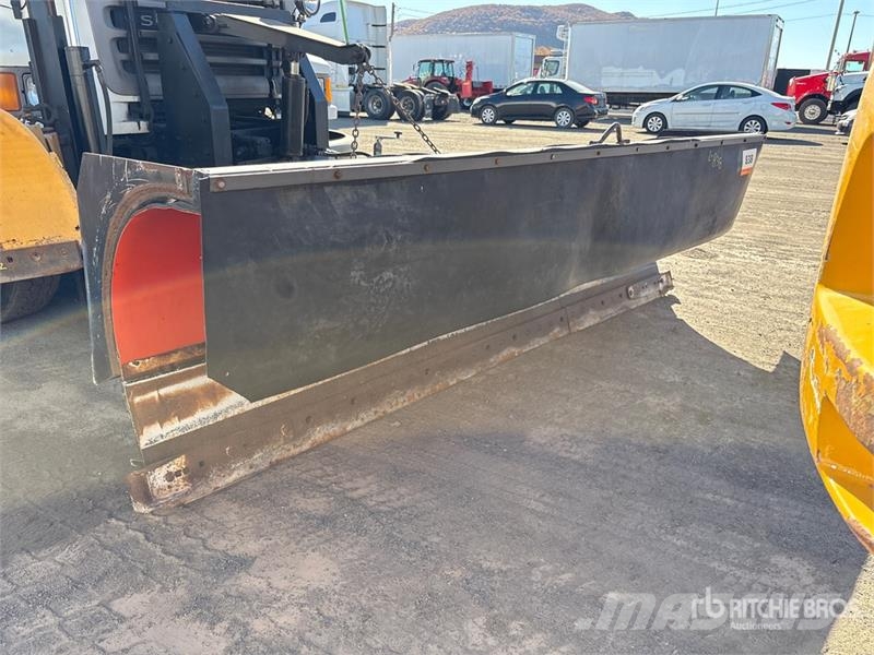 Sterling STE 4x2 Snow Plow Truck Közúti karbantartó haszongépek