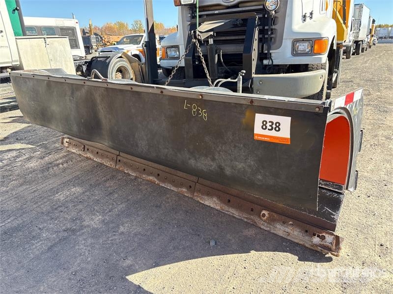 Sterling STE 4x2 Snow Plow Truck Közúti karbantartó haszongépek