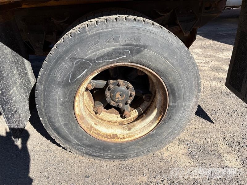 Sterling STE 4x2 Snow Plow Truck Közúti karbantartó haszongépek