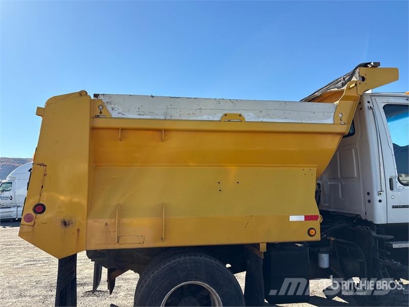 Sterling STE 4x2 Snow Plow Truck Közúti karbantartó haszongépek