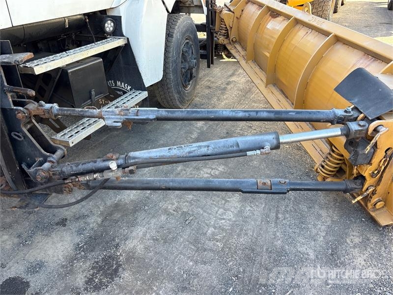 Sterling STE 4x2 Snow Plow Truck Közúti karbantartó haszongépek