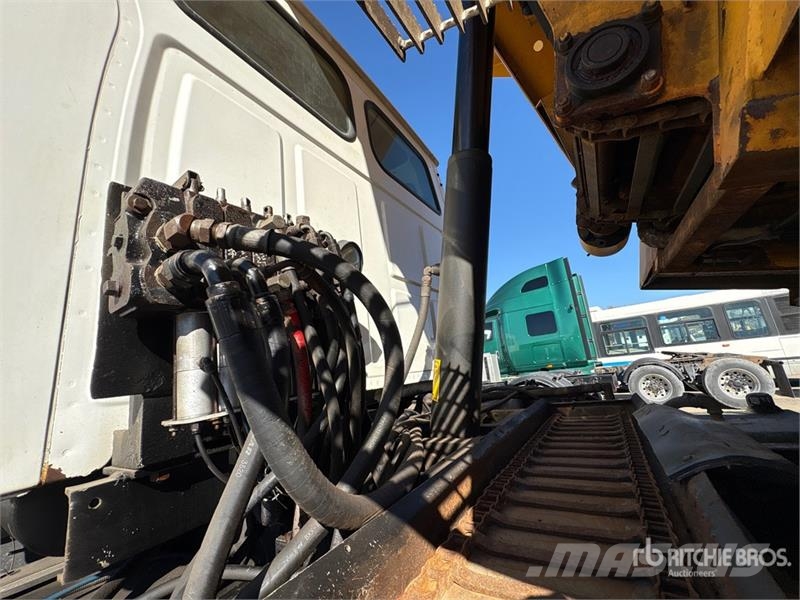 Sterling STE 4x2 Snow Plow Truck Közúti karbantartó haszongépek