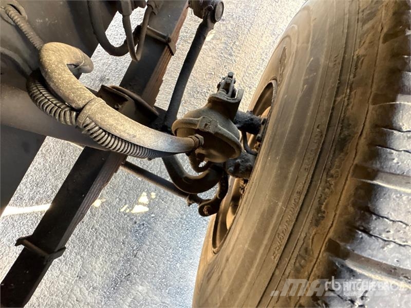 Sterling STE 4x2 Snow Plow Truck Közúti karbantartó haszongépek