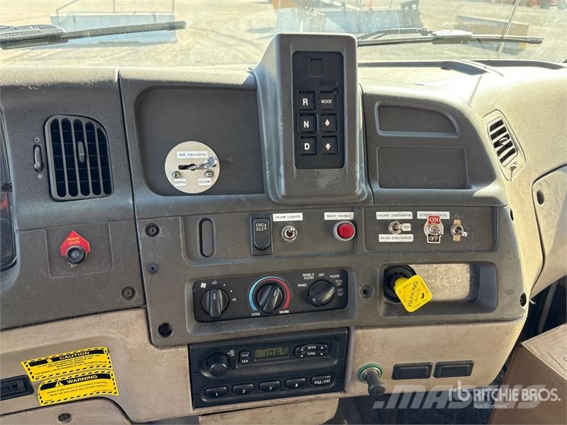 Sterling STE 4x2 Snow Plow Truck Közúti karbantartó haszongépek