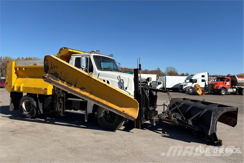 Sterling STE 4x2 Snow Plow Truck Közúti karbantartó haszongépek