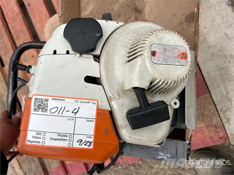 Stihl BT360 Heavy Duty Two-Man Earth Power Auger Light drills
