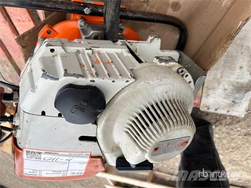 Stihl BT360 Heavy Duty Two-Man Earth Power Auger Light drills