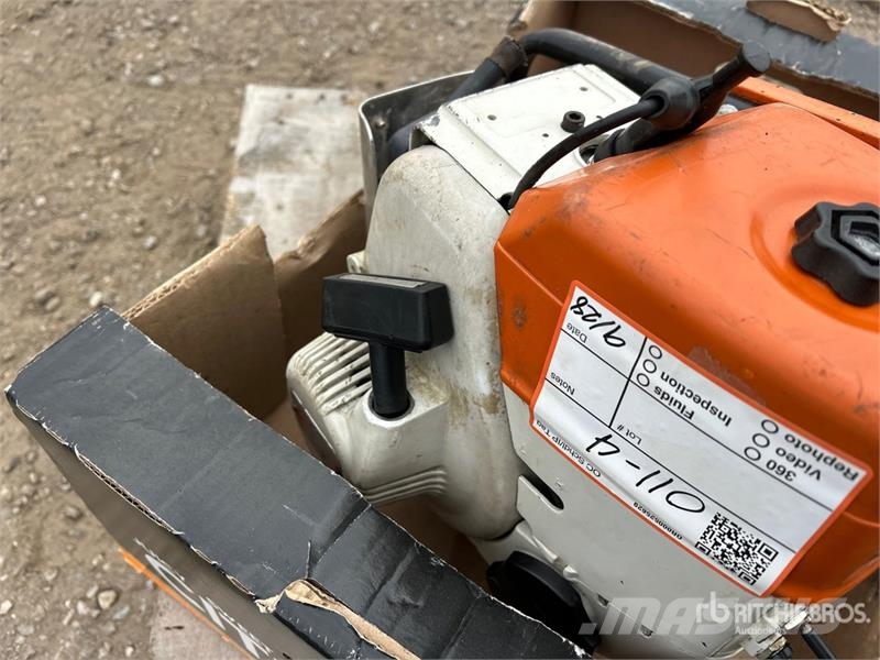 Stihl BT360 Heavy Duty Two-Man Earth Power Auger Light drills