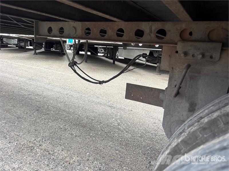 Stoughton 53 ft x 102 in T/A Van Trailer Box body trailers