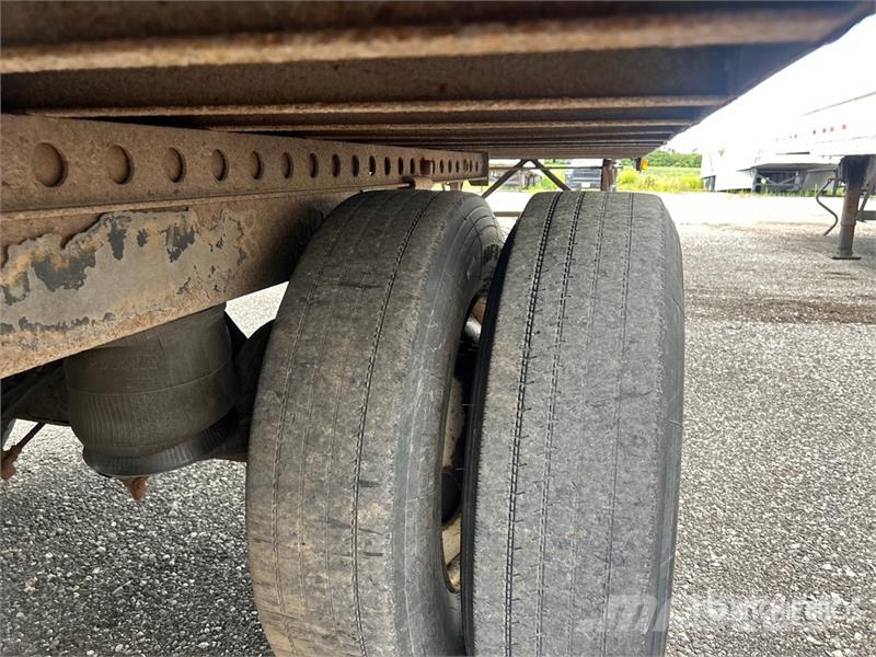 Stoughton 53 ft x 102 in Tri/A Van Trailer Dobozos pótkocsik