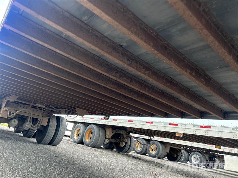 Stoughton 53 ft x 102 in Tri/A Van Trailer Dobozos pótkocsik