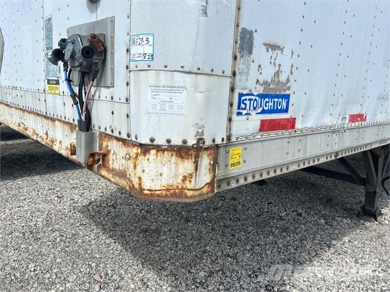 Stoughton 53 ft x 102 in Tri/A Van Trailer Dobozos pótkocsik