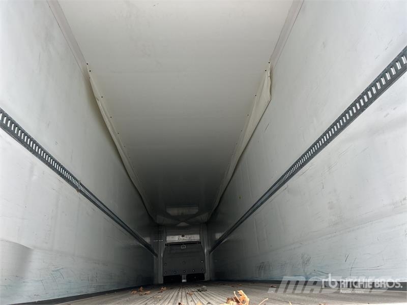 Stoughton 53 ft x 102 in T/A Refrigerated Trailer (Inoperabl Frysetrailer Semi