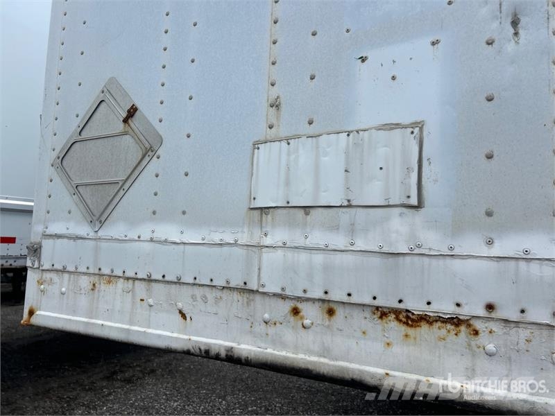 Stoughton 53 ft x 102 in Tri/A Van Trailer Dobozos pótkocsik