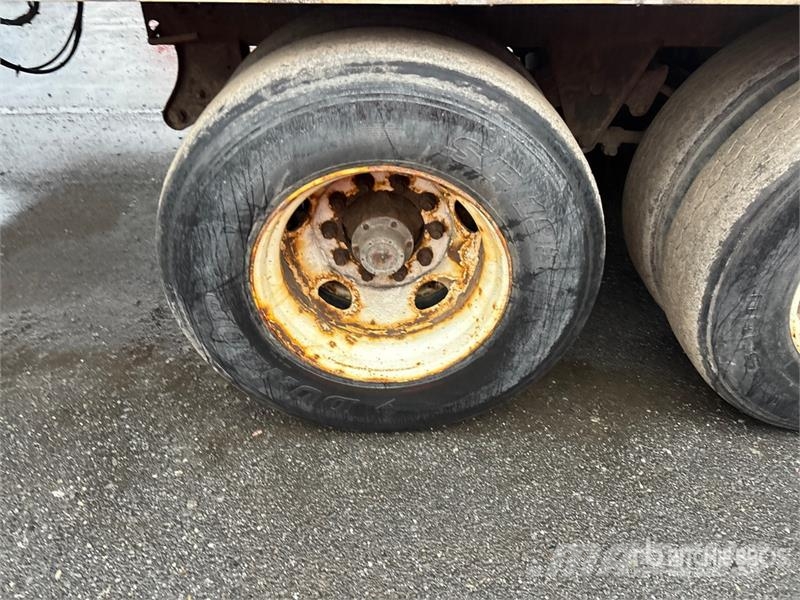 Stoughton ZGPVW-535T Van Body Trailers
