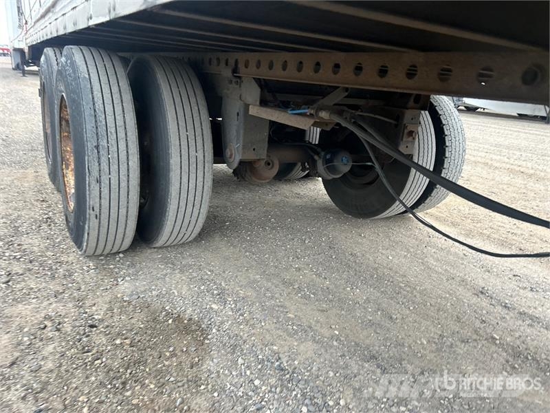 Stoughton ZGPVW-535T-S-C-AR 53 ft x 102 in T/A Van Trailer Przyczepy ze skrzynią zamkniętą