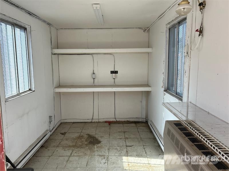 Strick 40 ft x 8 ft Portable T/A Mobile Office Építőipar - Egyebek