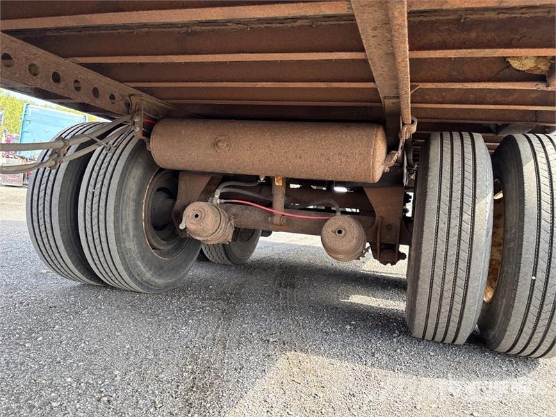 Strick 53 ft x 102 in T/A Van Trailer Ремаркета фургони