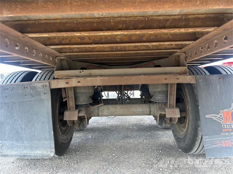 Strick 53 ft x 102 in T/A Van Trailer Dobozos pótkocsik