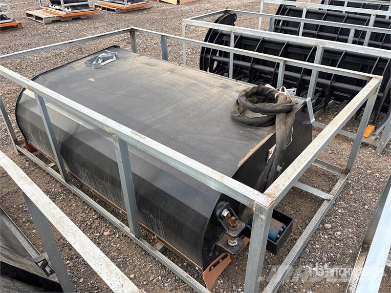 Suihe SSBR 72 in Skid Steer Sweeper (Unused) Harjat / harjakauhat