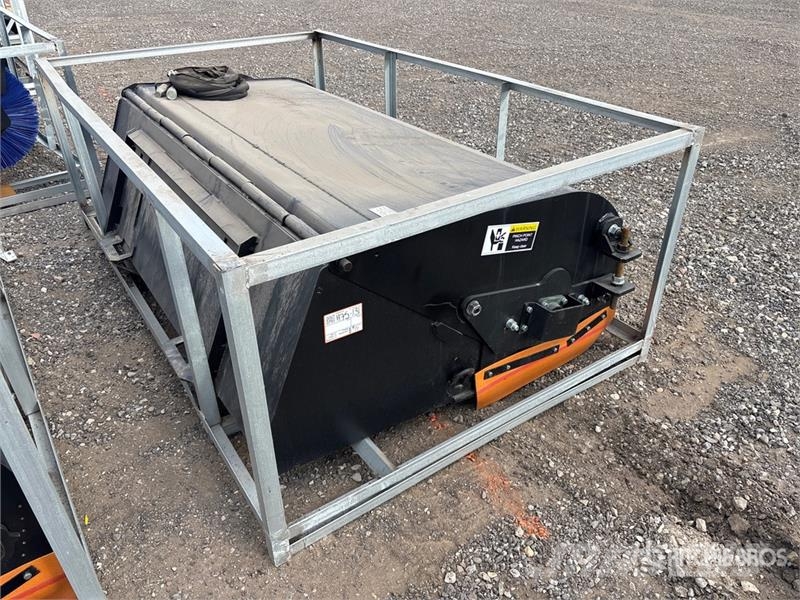 Suihe SSBR 72 in Skid Steer Sweeper (Unused) Harjat / harjakauhat