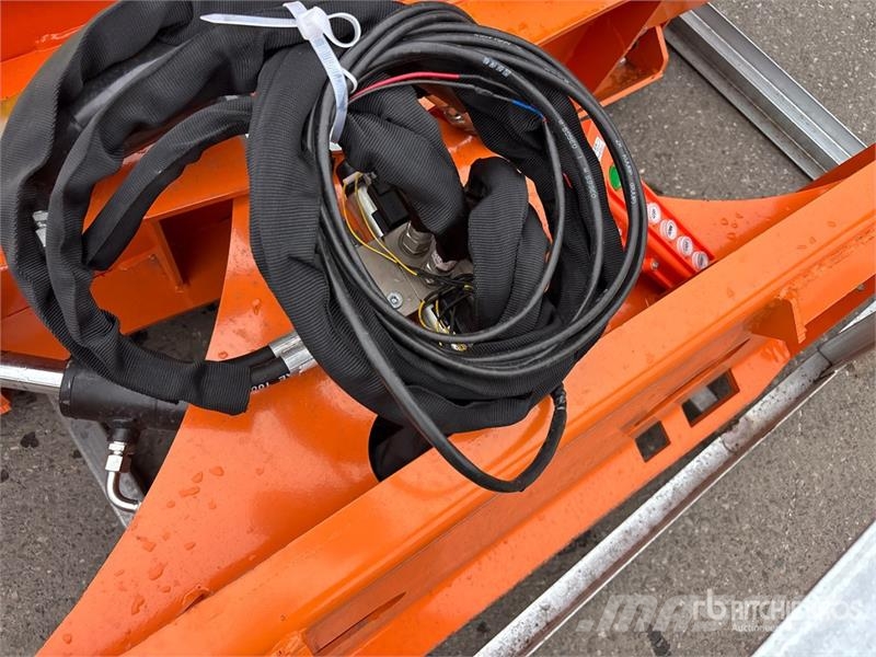 Suihe SSD-A blade 72 in Skid Steer Dozer (Unused) Lame