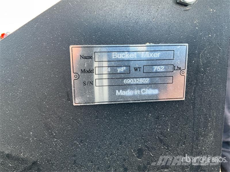 Suihe SSM 56 in Skid Steer Concrete Mixer (Unused) Betoneiras de concreto/argamassa
