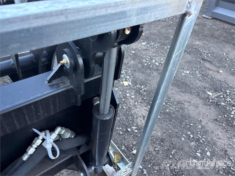 Suihe SSR-78 78 in Skid Steer Root Rake (Unused) Ranghinatori