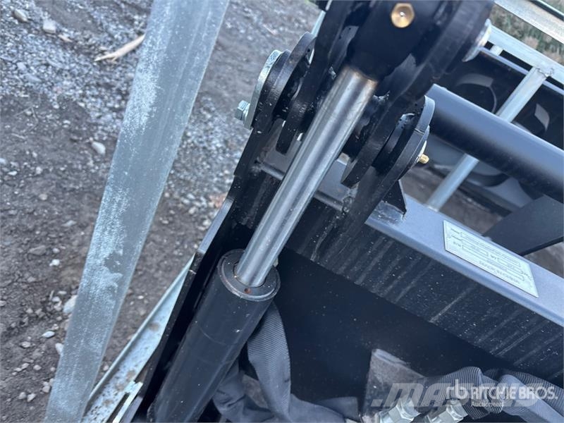 Suihe SSR-78 78 in Skid Steer Root Rake (Unused) Ranghinatori