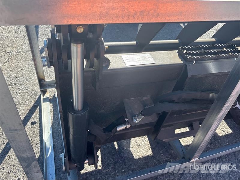 Suihe SSR-78 78 in Skid Steer Root Rake (Unused) Schudders